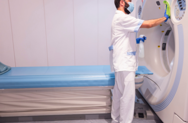 Agent de service médico-social